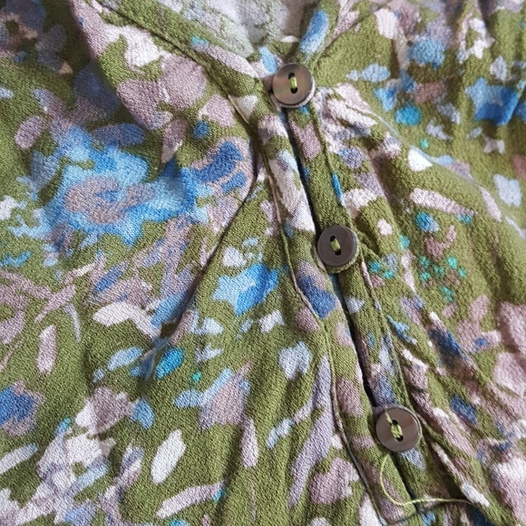 Top - Picture 5 of 6